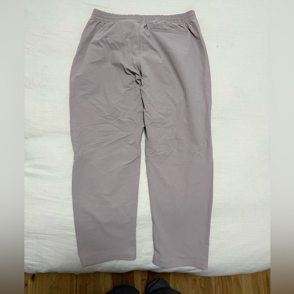 Outdoor Voices RecTrek Pants in mauve pink - Picture 3 of 4
